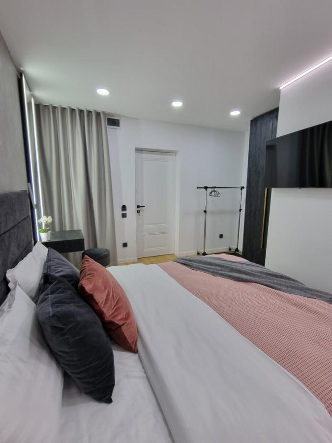 Casa Chiper - Apartament Etaj 1 Braşov Eksteriør bilde
