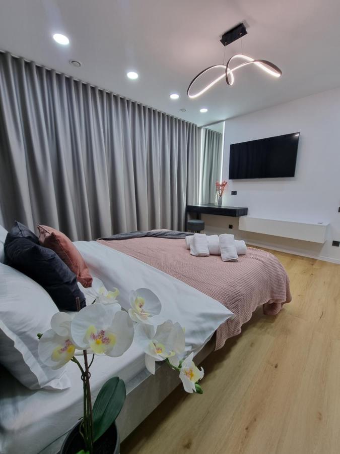 Casa Chiper - Apartament Etaj 1 Braşov Eksteriør bilde