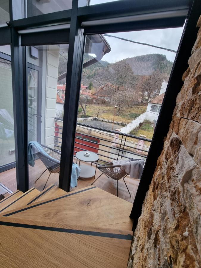 Casa Chiper - Apartament Etaj 1 Braşov Eksteriør bilde